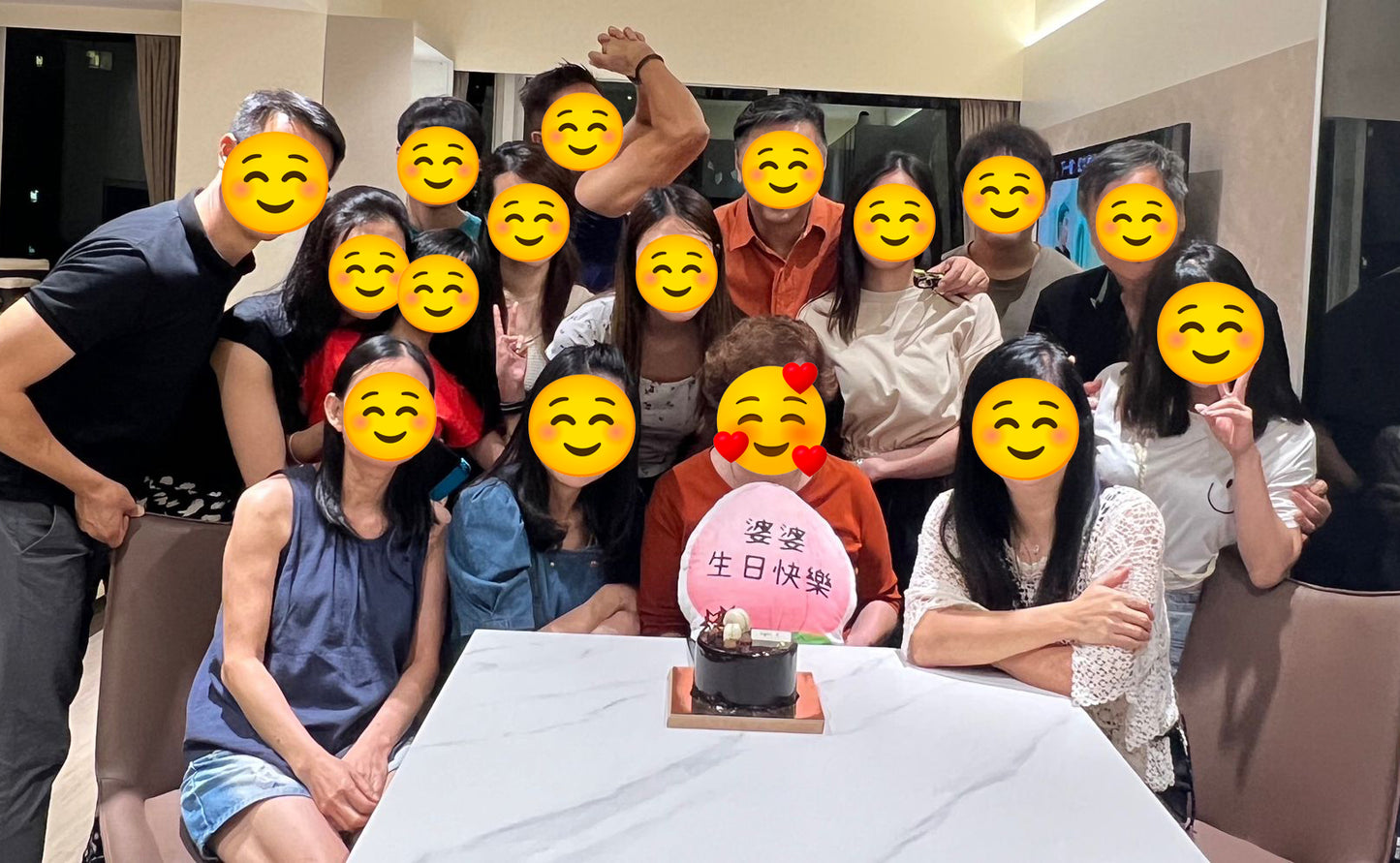壽桃包照片客製不規則抱枕 - HKGIFTFORU