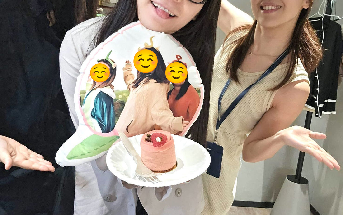 壽桃包照片客製不規則抱枕 - HKGIFTFORU