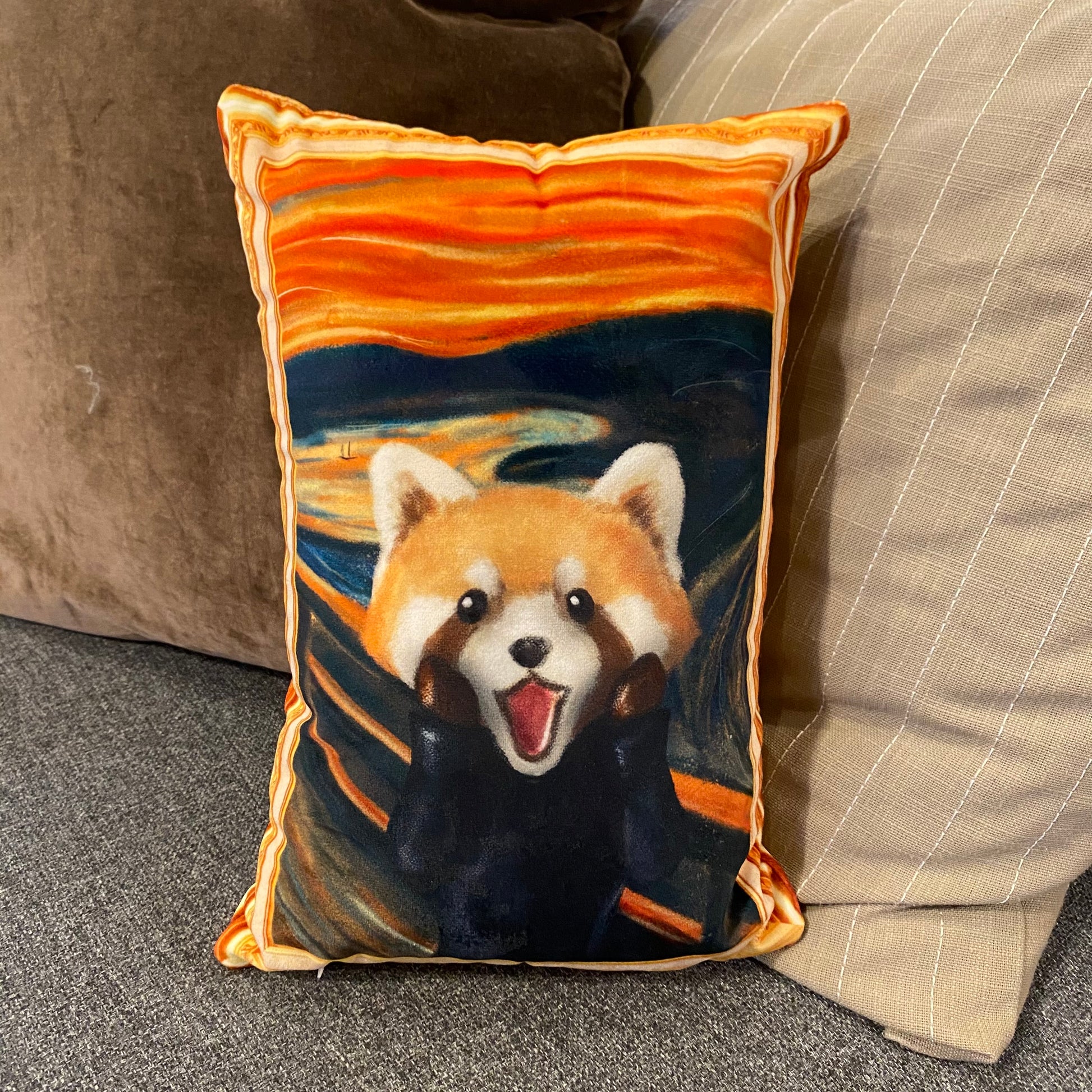 [小熊貓博物館聯乘] 吶喊小熊貓 名畫系列抱枕靠枕午睡枕 Red Panda Scream cushion - HKGIFTFORU